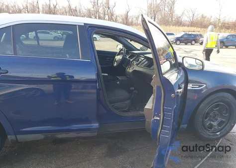 2015 Ford Police Interceptor z USA, uszkodzony, nr VIN 1FAHP2MKXFG154212